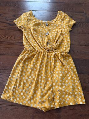 🔥 2/$25 - Yellow Floral Knot-Front Kids Dress